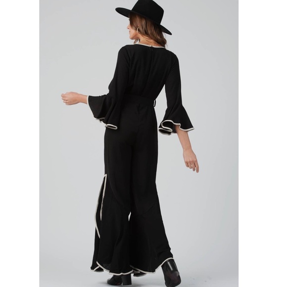 LUCCA COUTURE CONTRAST TRIM TIE WAIST JUMPSUIT ❤️IN STORES❤️ - Picture 3 of 3